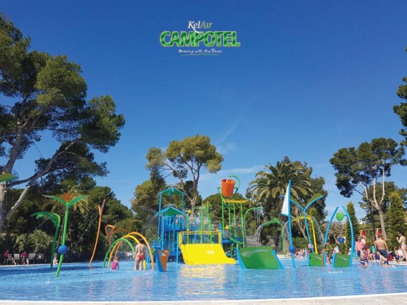 Mobile Homes By Kelair At Playa Montroig Camping Resort Tarragona Eksteriør billede