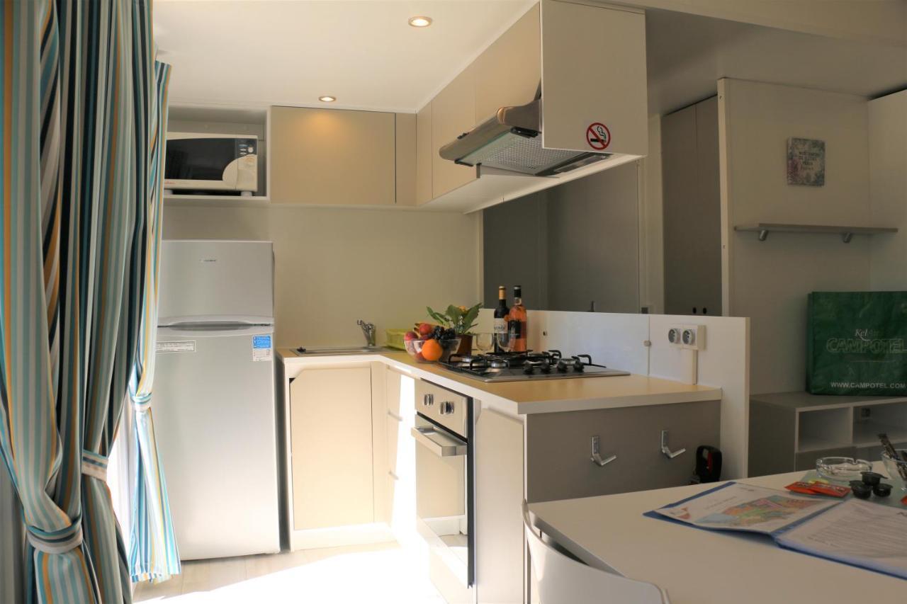 Mobile Homes By Kelair At Playa Montroig Camping Resort Tarragona Eksteriør billede